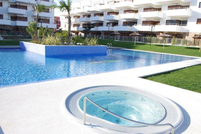 Oriuelha Costa Terrazas De Campoamor Dehesa de Campoamor  Exterior photo